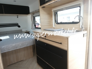 Caravelair - Sport line 480 Lit central avec AUVENT OU STORE  OPPORTUNITEE